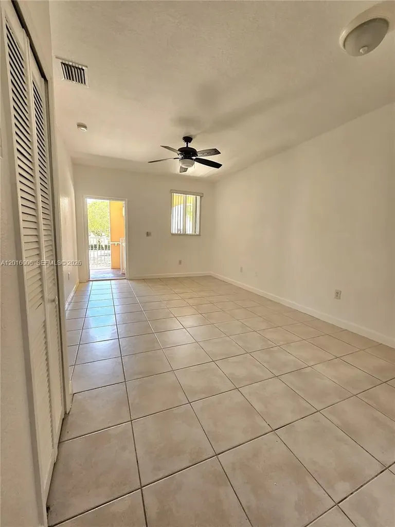 17720 NW 73 Hialeah FL 33015