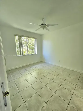 17720 NW 73 Hialeah FL 33015