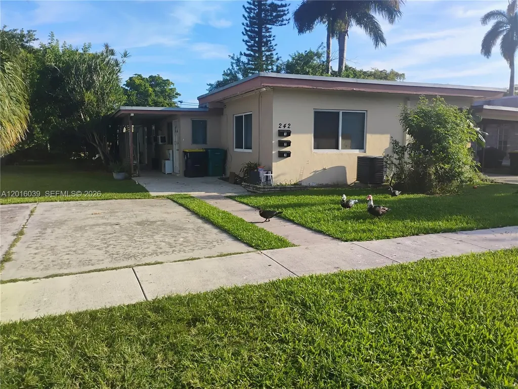 242 SE Park Street Dania Beach FL 33004