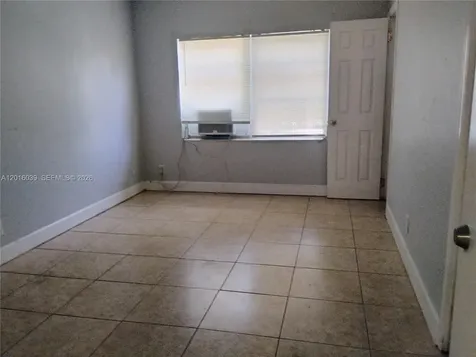 242 SE Park Street Dania Beach FL 33004