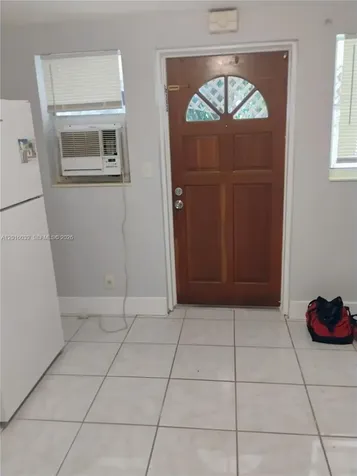 242 SE Park Street Dania Beach FL 33004