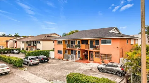 1652 W 42nd Place Hialeah FL 33012