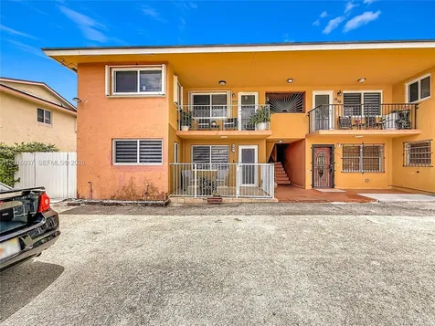 1652 W 42nd Place Hialeah FL 33012