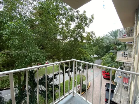 1805 Sans Souci Boulevard North Miami FL 33181