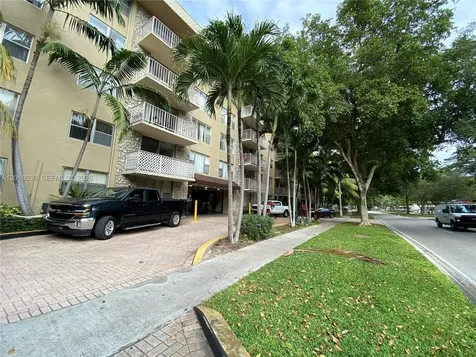 1805 Sans Souci Boulevard North Miami FL 33181