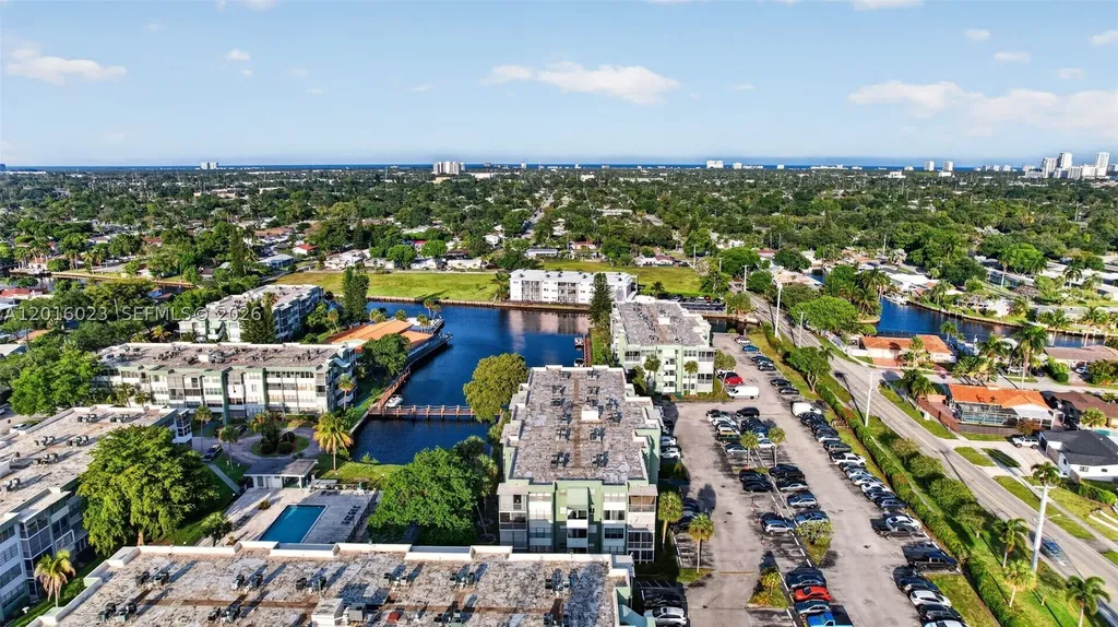 2761 Taft Street Hollywood FL 33020