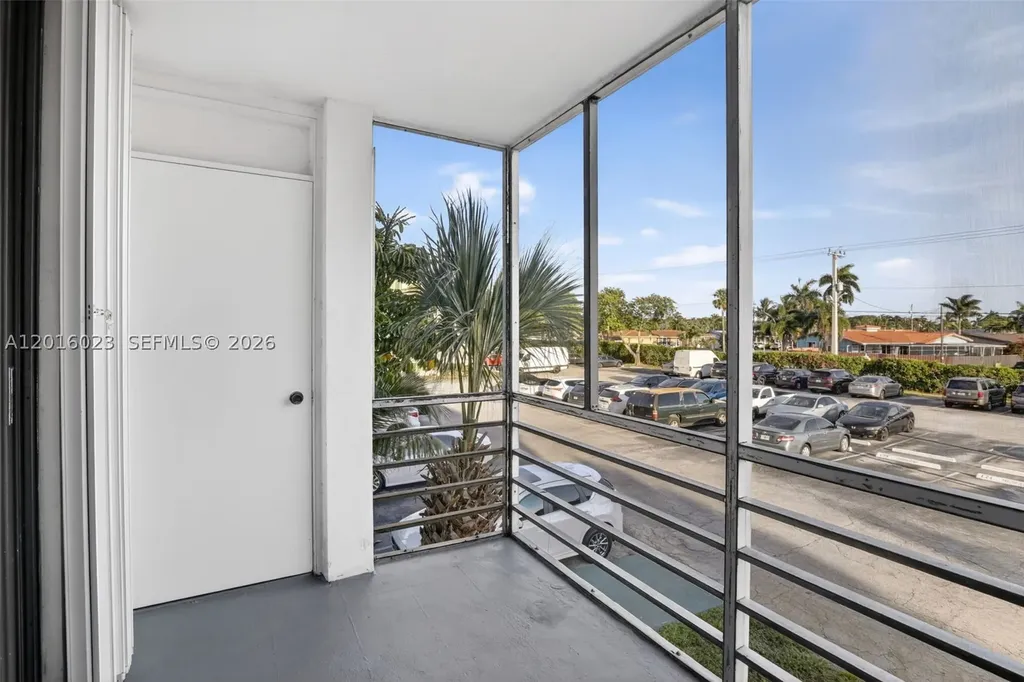 2761 Taft Street Hollywood FL 33020