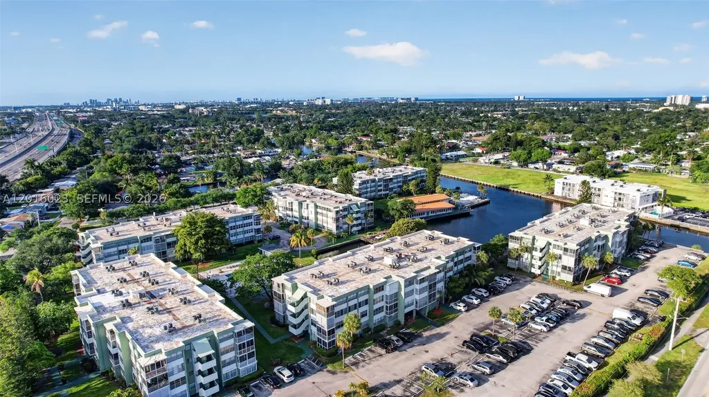 2761 Taft Street Hollywood FL 33020