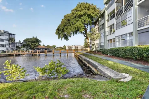 2761 Taft Street Hollywood FL 33020