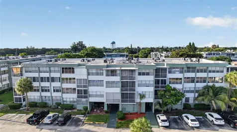 2761 Taft Street Hollywood FL 33020