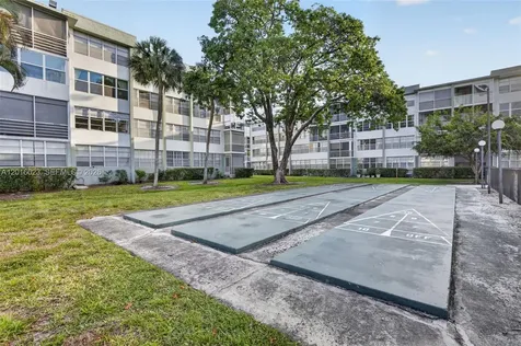 2761 Taft Street Hollywood FL 33020