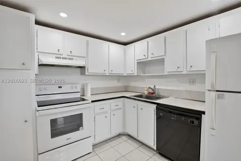 2761 Taft Street Hollywood FL 33020