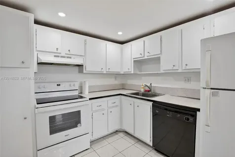 2761 Taft Street Hollywood FL 33020