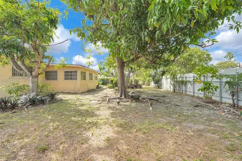 10565 SW 156th Lane Miami FL 33157