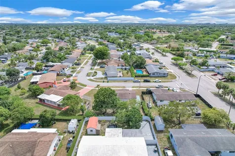 10565 SW 156th Lane Miami FL 33157