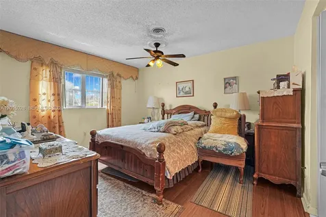 10565 SW 156th Lane Miami FL 33157