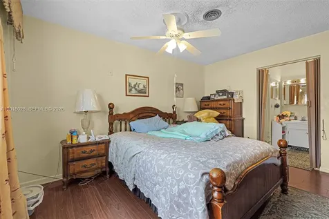 10565 SW 156th Lane Miami FL 33157