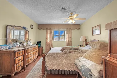 10565 SW 156th Lane Miami FL 33157