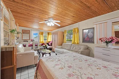 10565 SW 156th Lane Miami FL 33157