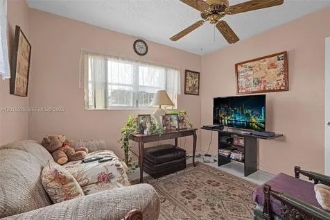 10565 SW 156th Lane Miami FL 33157