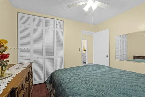 10565 SW 156th Lane Miami FL 33157