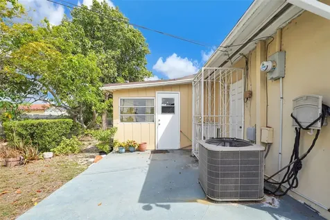 10565 SW 156th Lane Miami FL 33157