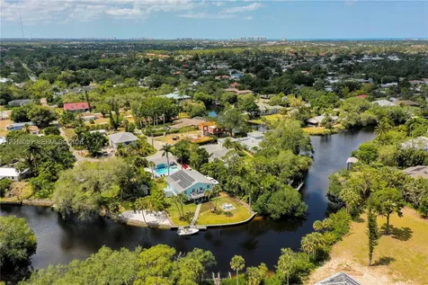 27237 Rio Vista Circle Bonita Springs FL 34135