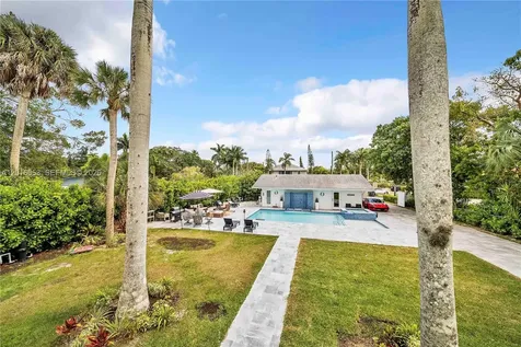 27237 Rio Vista Circle Bonita Springs FL 34135