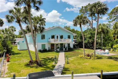 27237 Rio Vista Circle Bonita Springs FL 34135