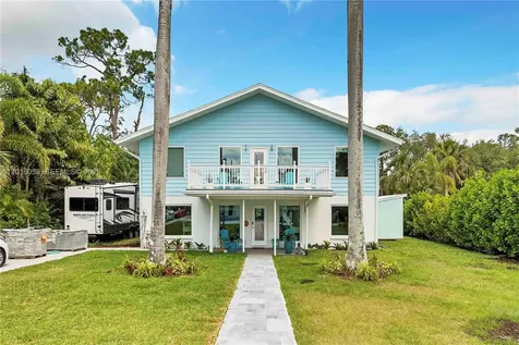 27237 Rio Vista Circle Bonita Springs FL 34135
