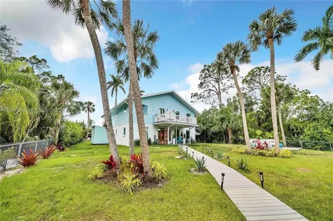 27237 Rio Vista Circle Bonita Springs FL 34135