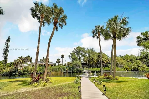 27237 Rio Vista Circle Bonita Springs FL 34135