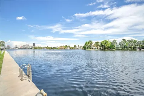20191 E Country Club Drive Aventura FL 33180