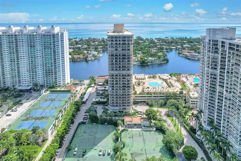 20191 E Country Club Drive Aventura FL 33180