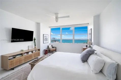20 Island Avenue Miami Beach FL 33139