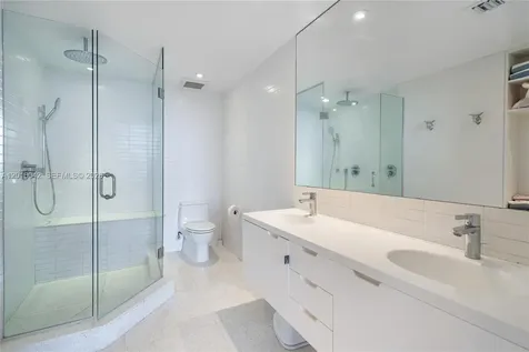 20 Island Avenue Miami Beach FL 33139