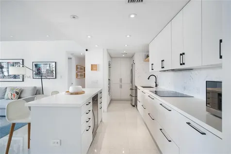 20 Island Avenue Miami Beach FL 33139