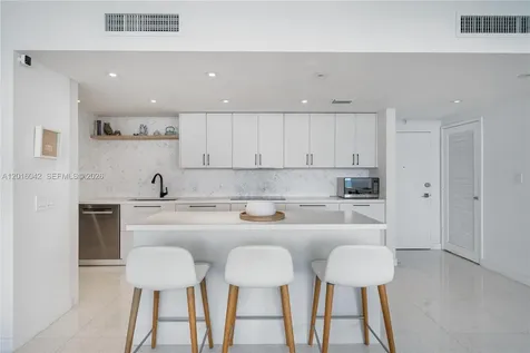 20 Island Avenue Miami Beach FL 33139