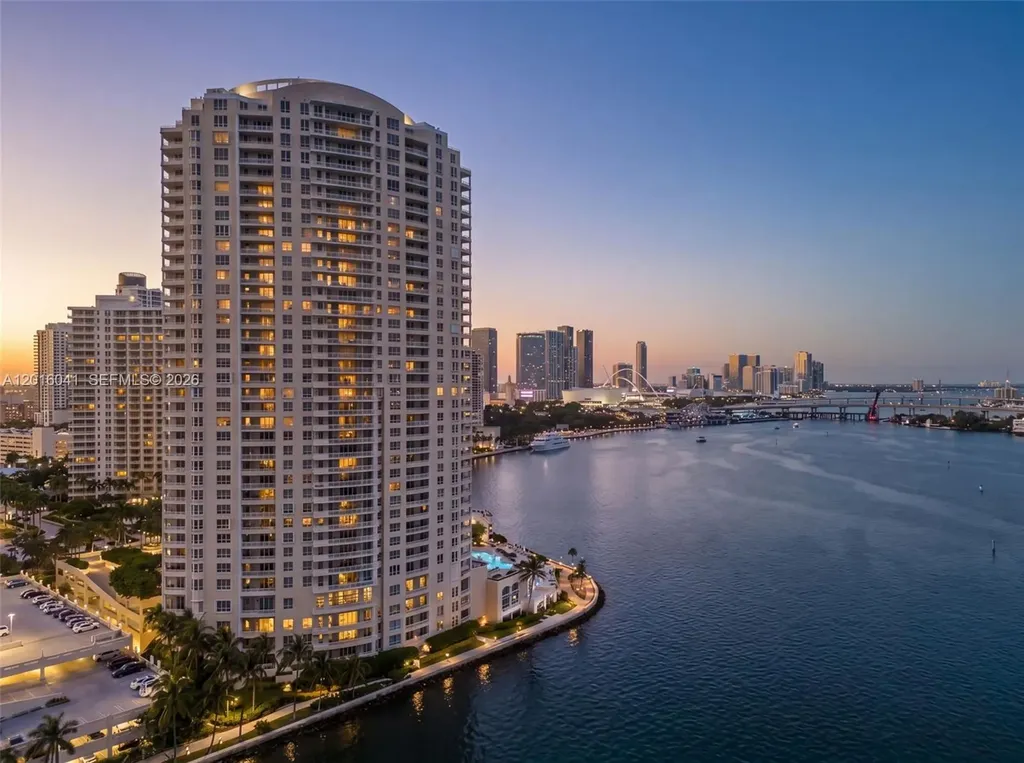 808 Brickell Key Drive Miami FL 33131