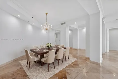 808 Brickell Key Drive Miami FL 33131