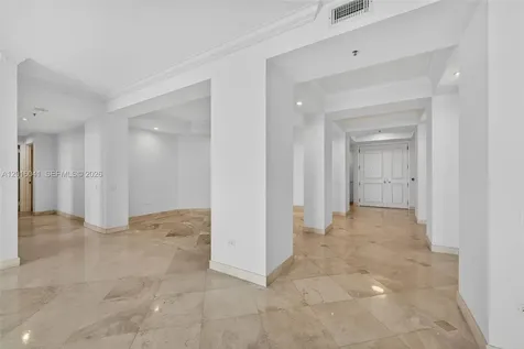 808 Brickell Key Drive Miami FL 33131