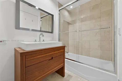 808 Brickell Key Drive Miami FL 33131