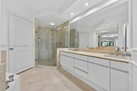 808 Brickell Key Drive Miami FL 33131