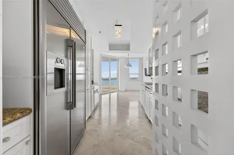 808 Brickell Key Drive Miami FL 33131