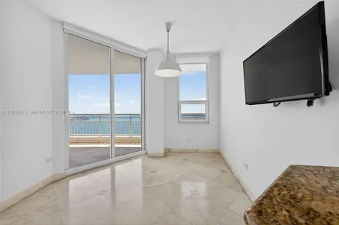 808 Brickell Key Drive Miami FL 33131