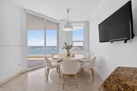808 Brickell Key Drive Miami FL 33131