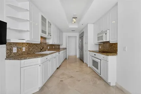 808 Brickell Key Drive Miami FL 33131