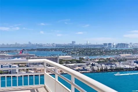 808 Brickell Key Drive Miami FL 33131