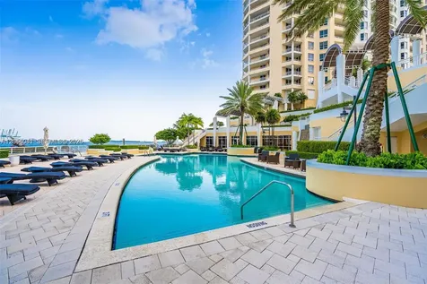 808 Brickell Key Drive Miami FL 33131