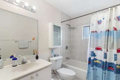 5605 NW 109th Avenue Doral FL 33178